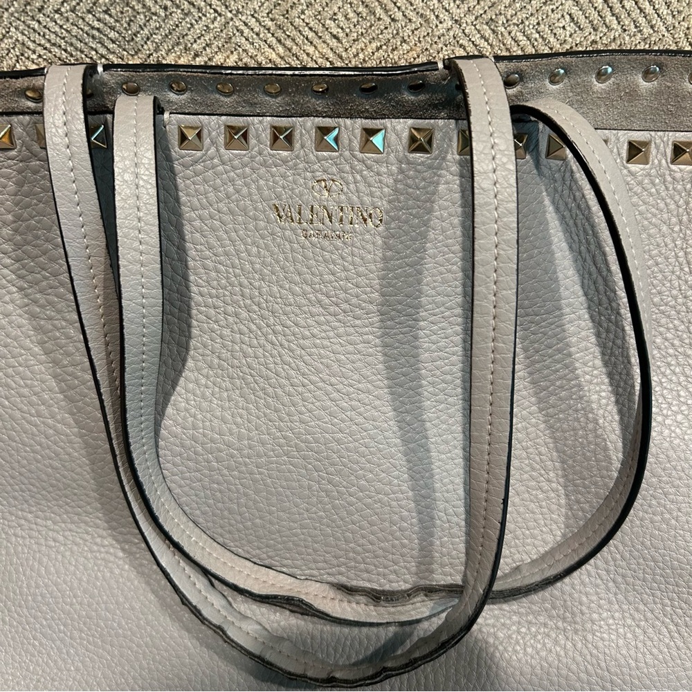 Valentino Garavani Rockstud calf leather tote bag made in Italy - Picture 5 of 16